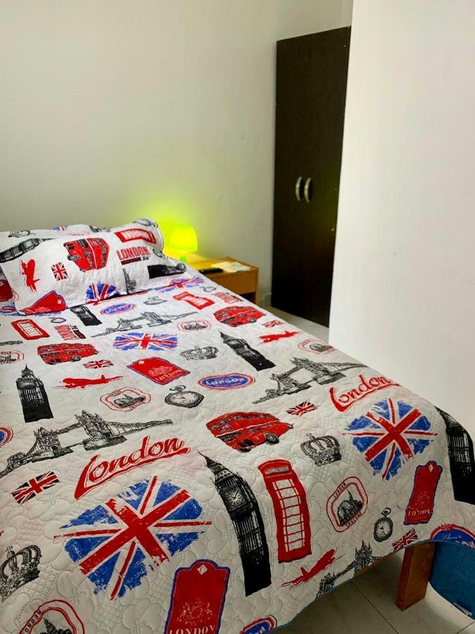 Aloha Hostel Богота Екстериор снимка