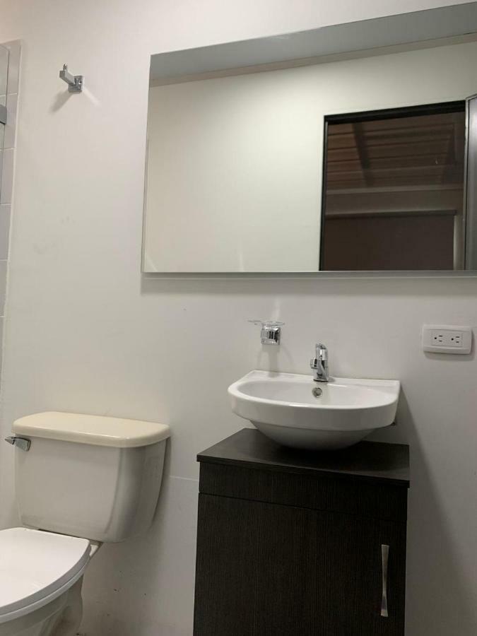Aloha Hostel Богота Екстериор снимка