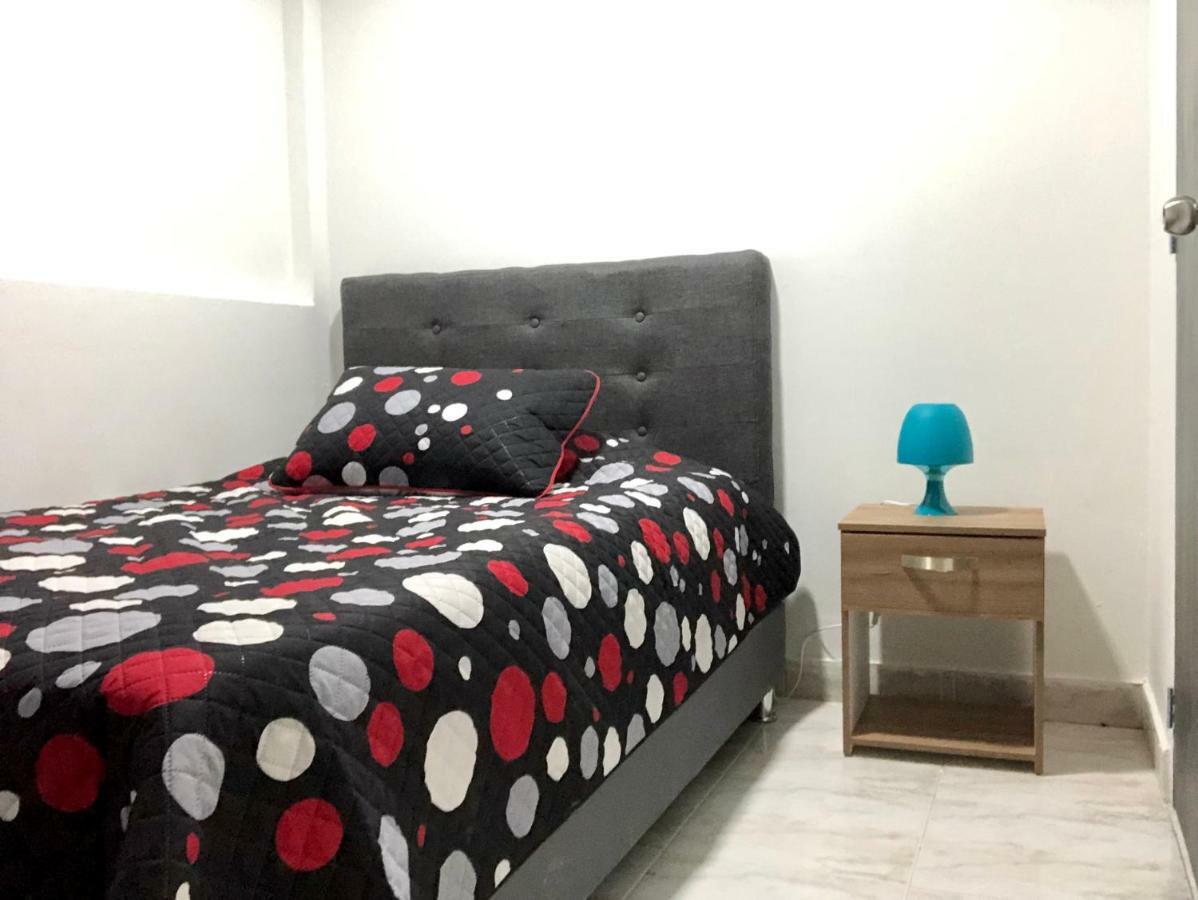 Aloha Hostel Богота Екстериор снимка